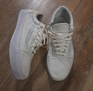 Vans White Canvas Low-Top Sneakers Women's Size 9.5 Men's Size 8